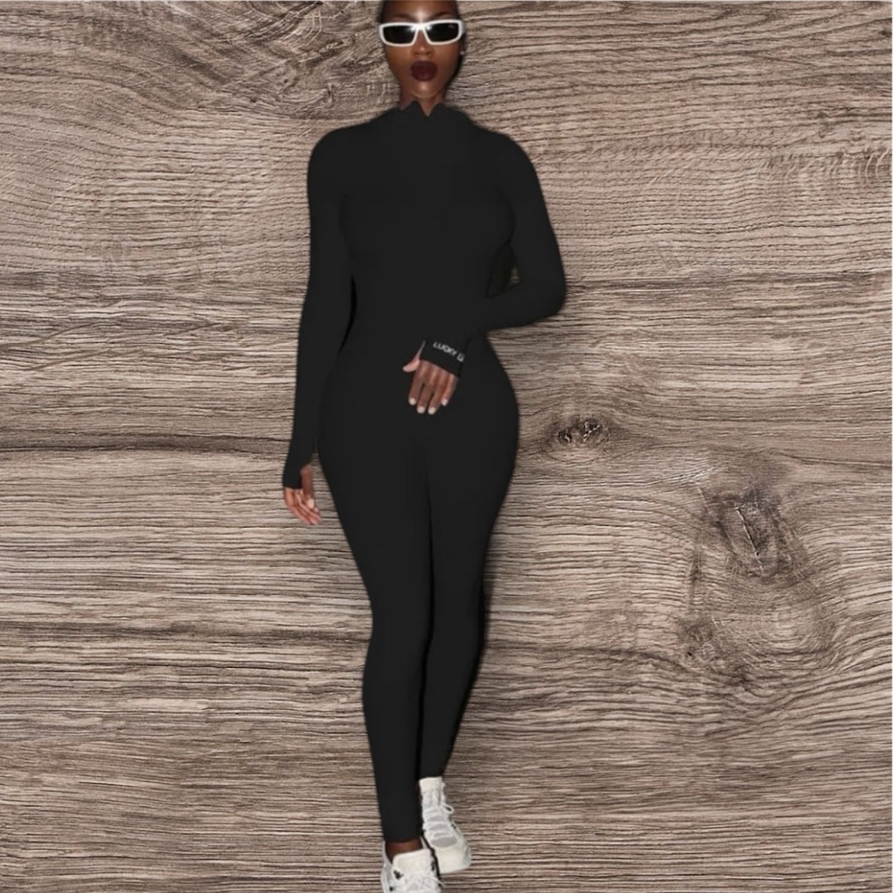 ONE PIECE BLACK RIBBED JUMPSUIT